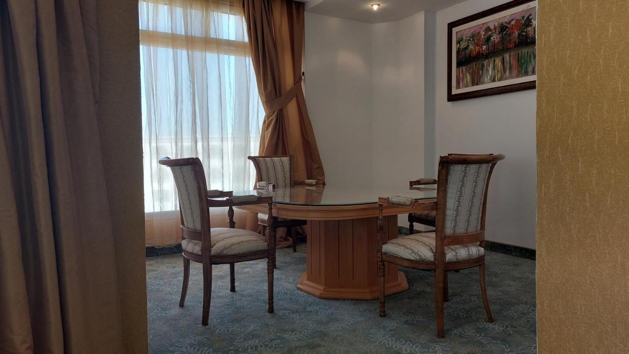Le Palace قمرت المظهر الخارجي الصورة